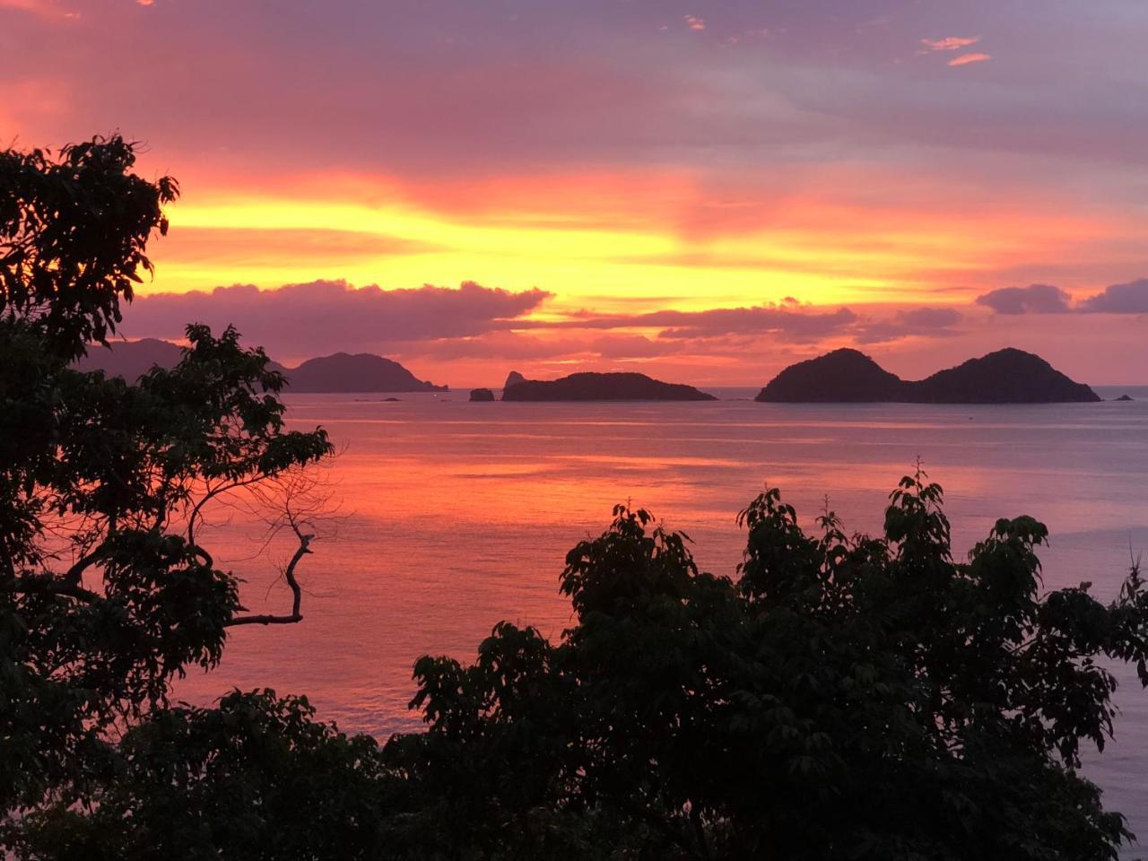 Sunny Island Resort (Adults Only) 엘니도 외부 사진